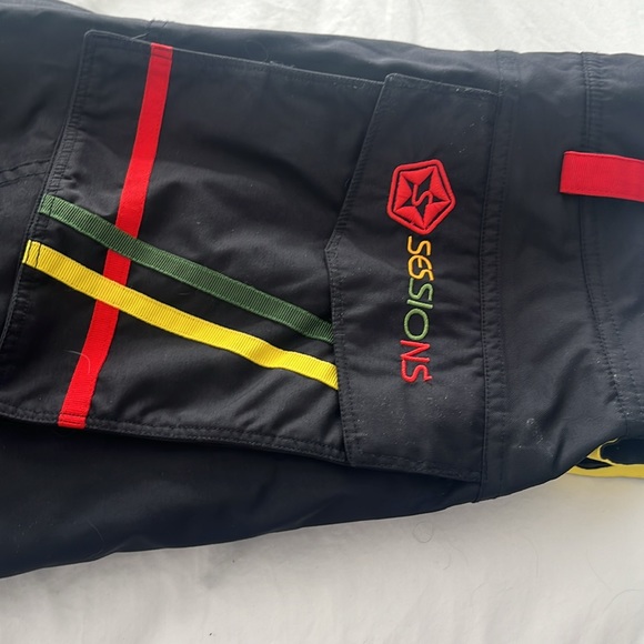 SESSIONS SKI OR SNOW 🏂BOARD PANTS Size MEDIUM LIKE NEW! Good looking 🏂pants🏂 - Picture 16 of 17